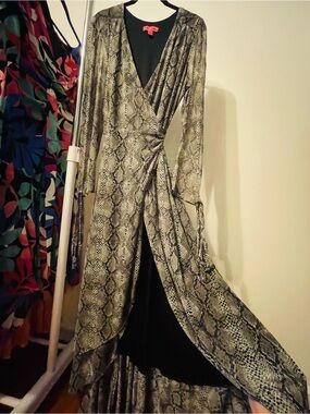 Betsey Johnson | Dresses | Betseys Butterfly Maxi Dress Cream | Poshmark
